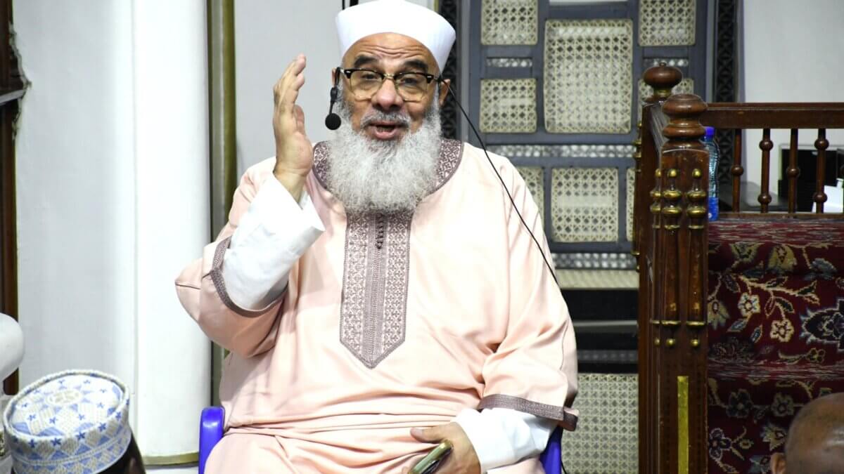 Muslims Urged to Seek Knowledge and Avoid Ignorance of Their Faith